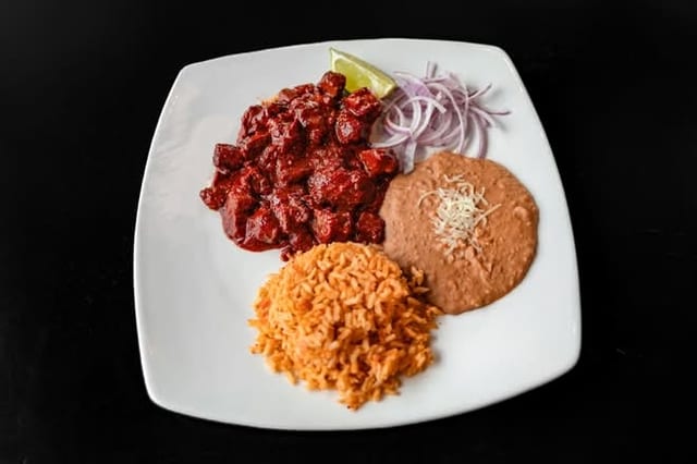 Puerco en Guajillo.